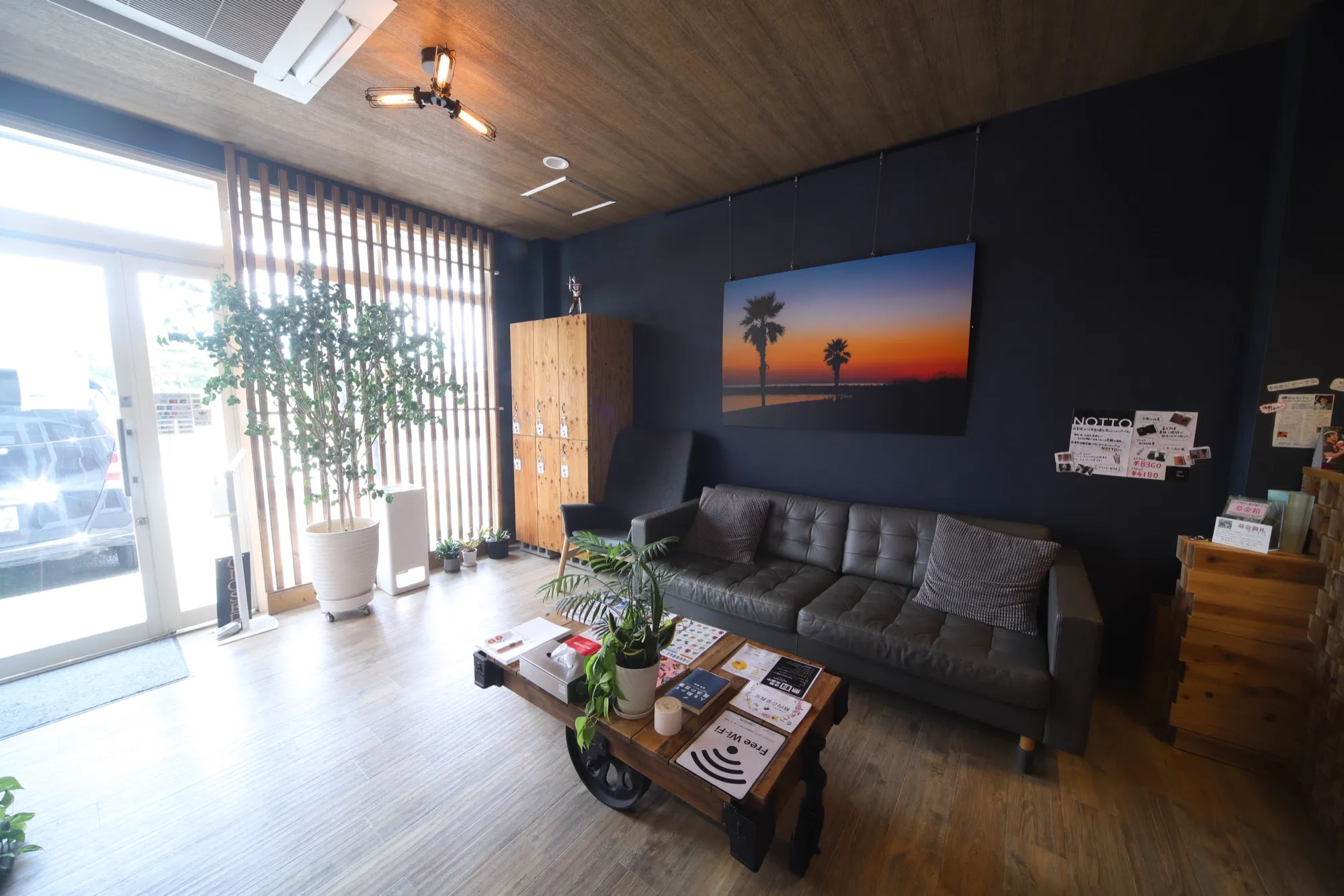 HideOut(Hair) 店内